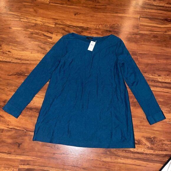 New Ann taylor blouse   - Picture 1 of 3